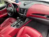 Фото 10 - Maserati Levante