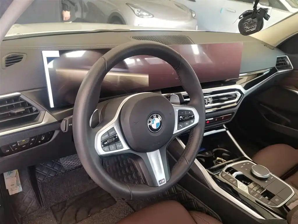 BMW 3 Series 2024 320Li M Sport Package фото 12