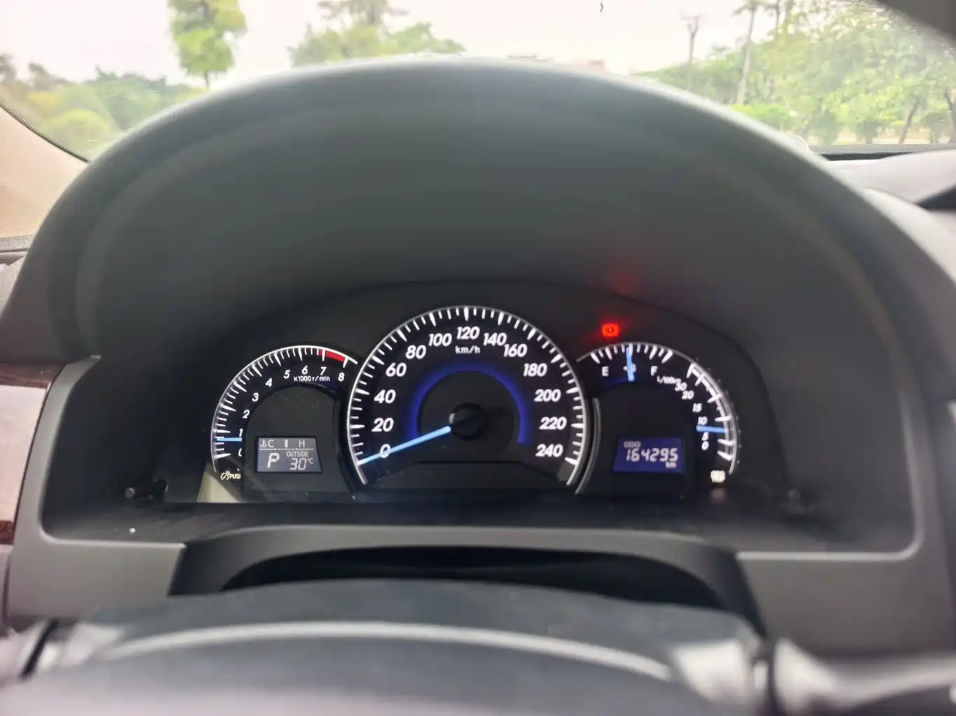 Toyota Camry 2015 2.0G Leading Edition фото 17