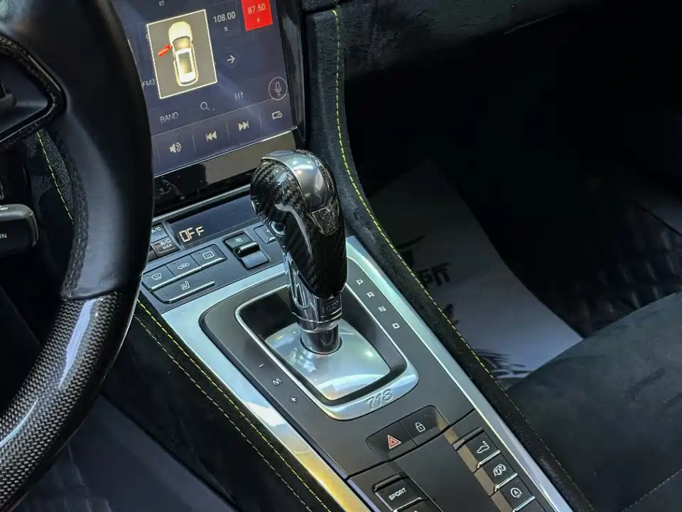 Porsche 718 2018 Cayman 2.0T фото 9