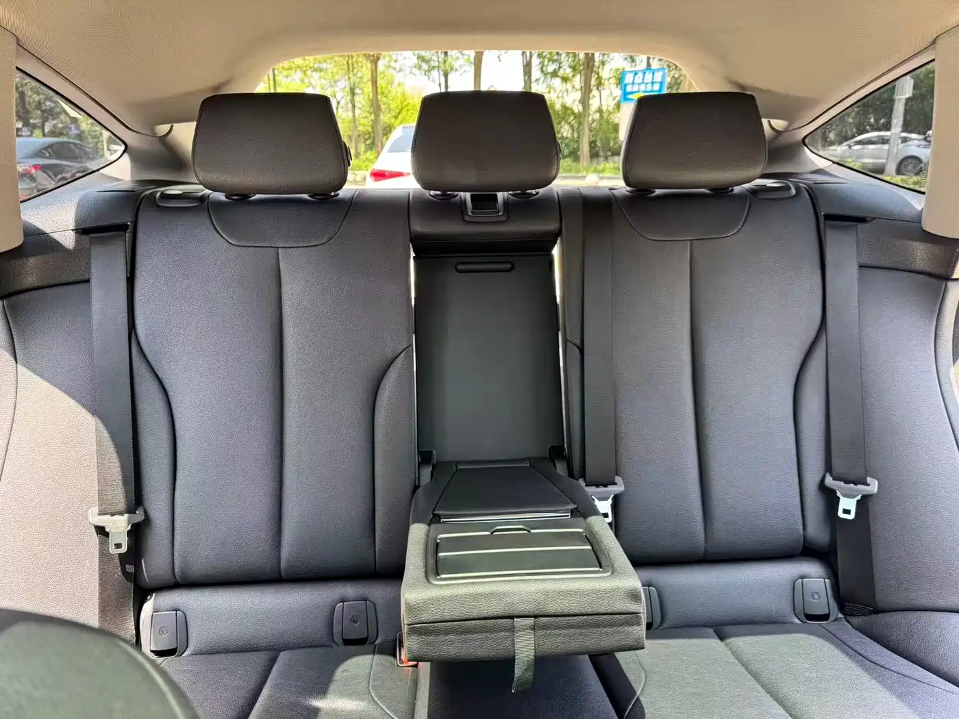 BMW 3 Series GT 2018 320i Luxury Design Package фото 27