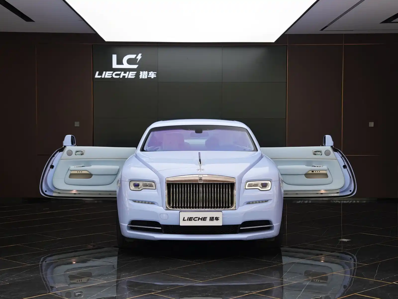 Фото 2 - Rolls-Royce Wraith