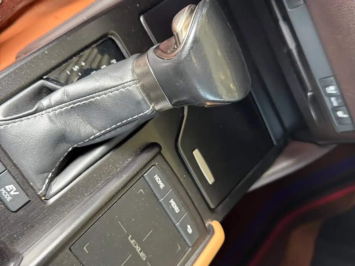 Lexus ES 2020 Model 300h Excellence Edition China V фото 13