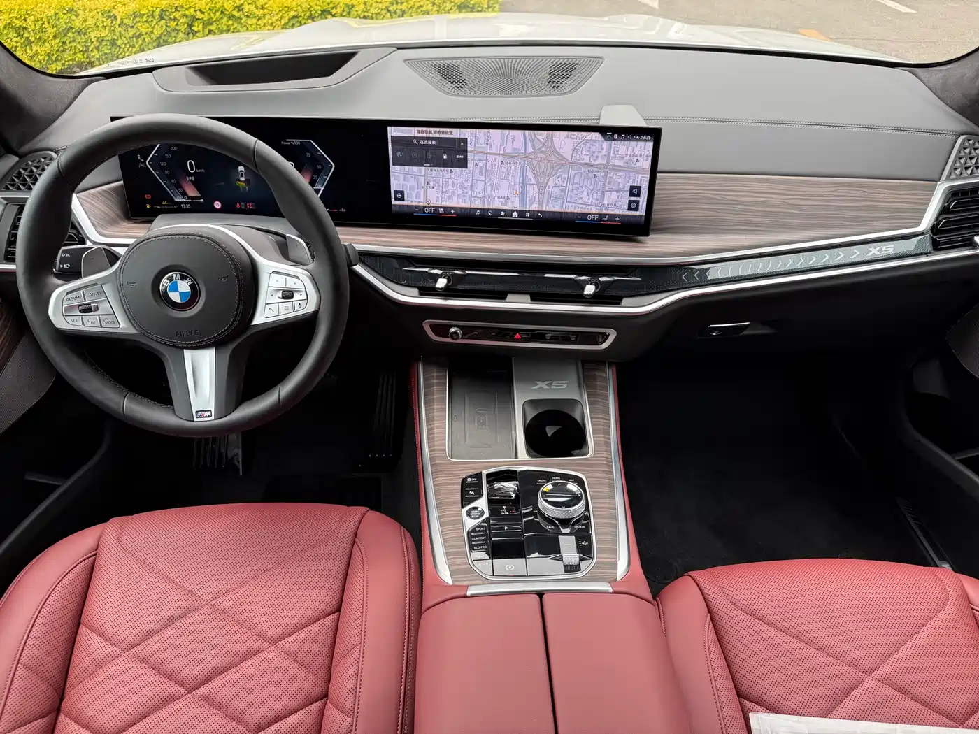 BMW X5 2025 Model xDrive 40Li Exclusive M Sport Blackout Package фото 8