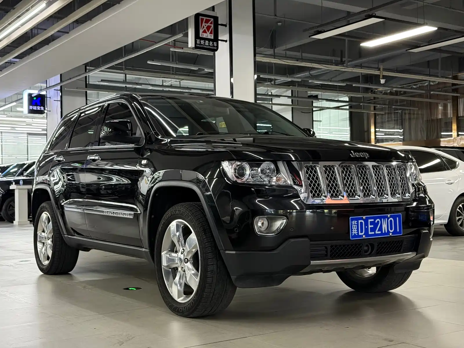 صورة 2 - Jeep Grand Cherokee (Import)