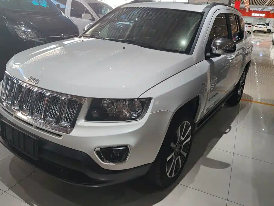 Jeep Compass (Import) 2013 2014 2.0L 2WD Luxury Edition