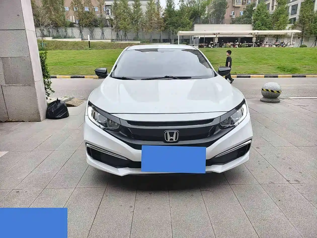 Фото 2 - Honda Civic