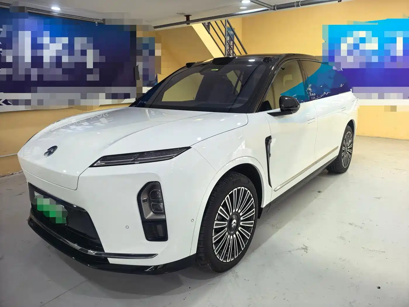 NIO ES8 2026 2025 Model 6-Seat Executive Luxury Edition