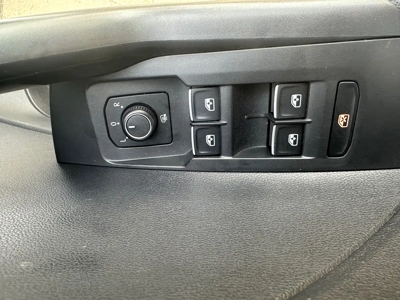 Volkswagen Tanying 2021 1.5L Automatic Smart Connect Edition фото 11