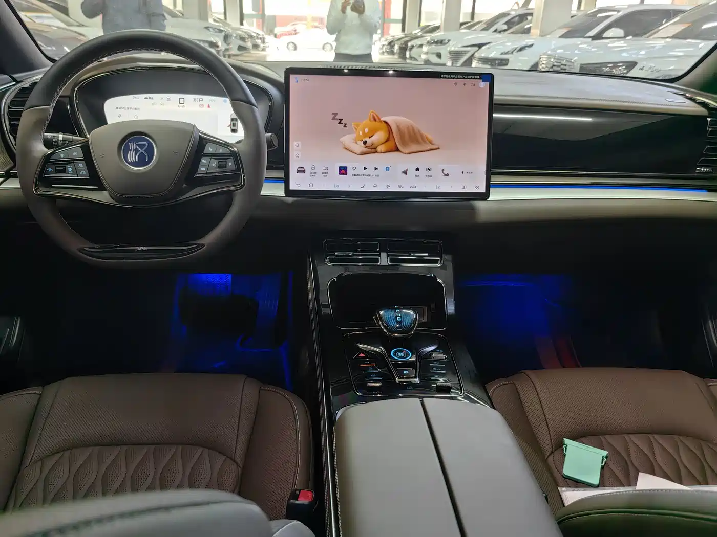 BYD Han 2025 DM-i 125KM Premium фото 8