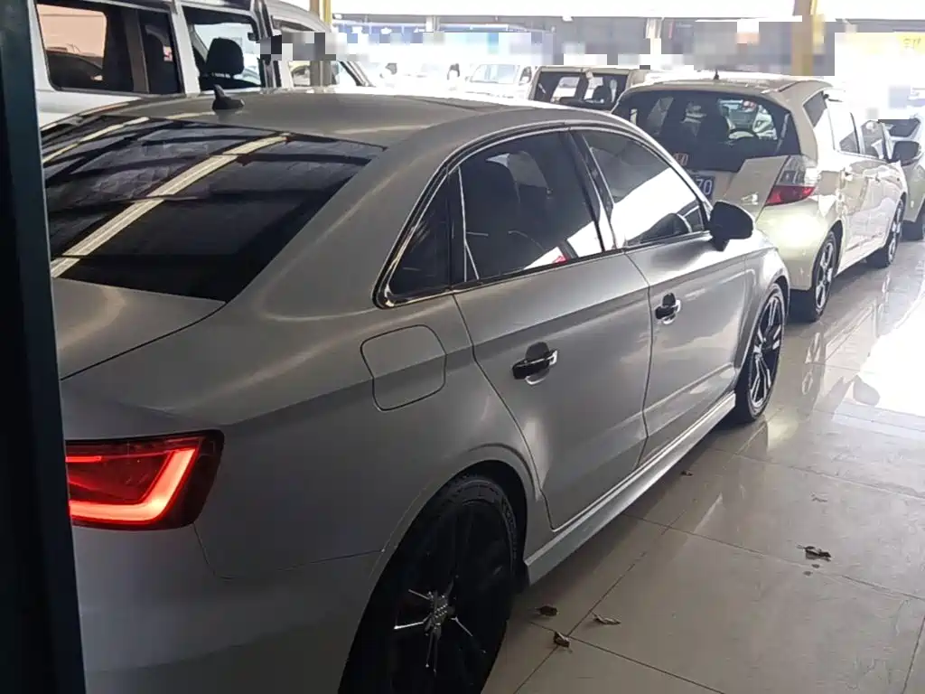 Photo 7 - Audi S3