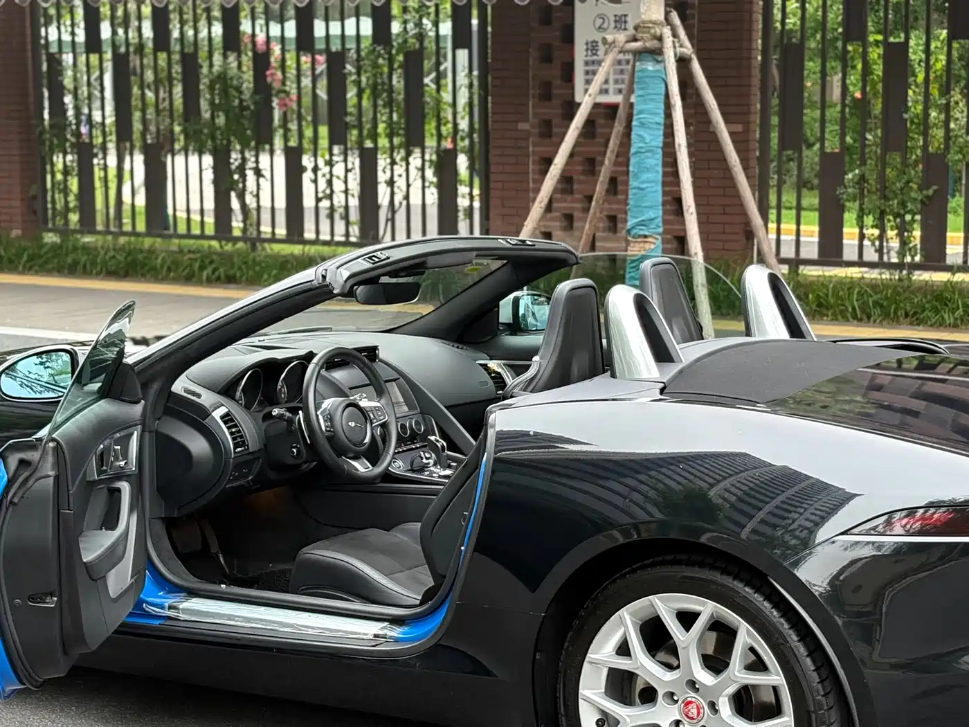 Jaguar F-TYPE 2019 3.0 SC Convertible фото 7