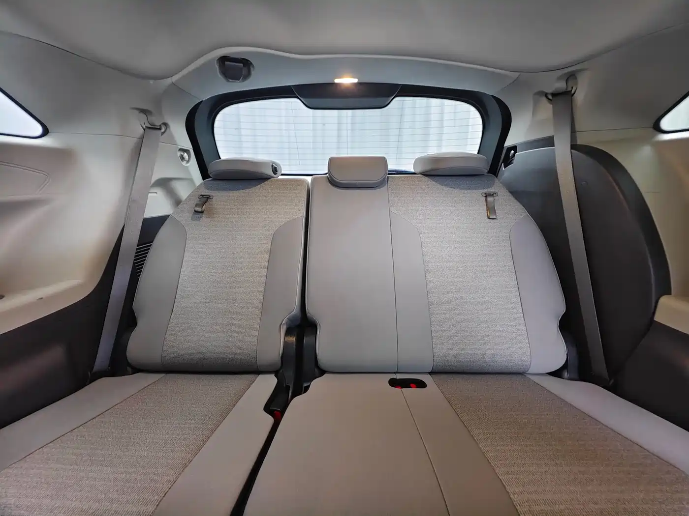 Toyota Sienna 2023 2.5L Hybrid Comfort Edition фото 20