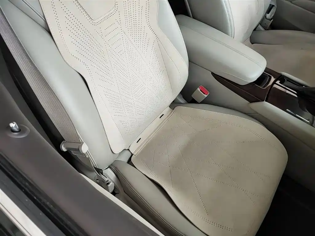 Cadillac XTS 2017 28T Technology фото 25