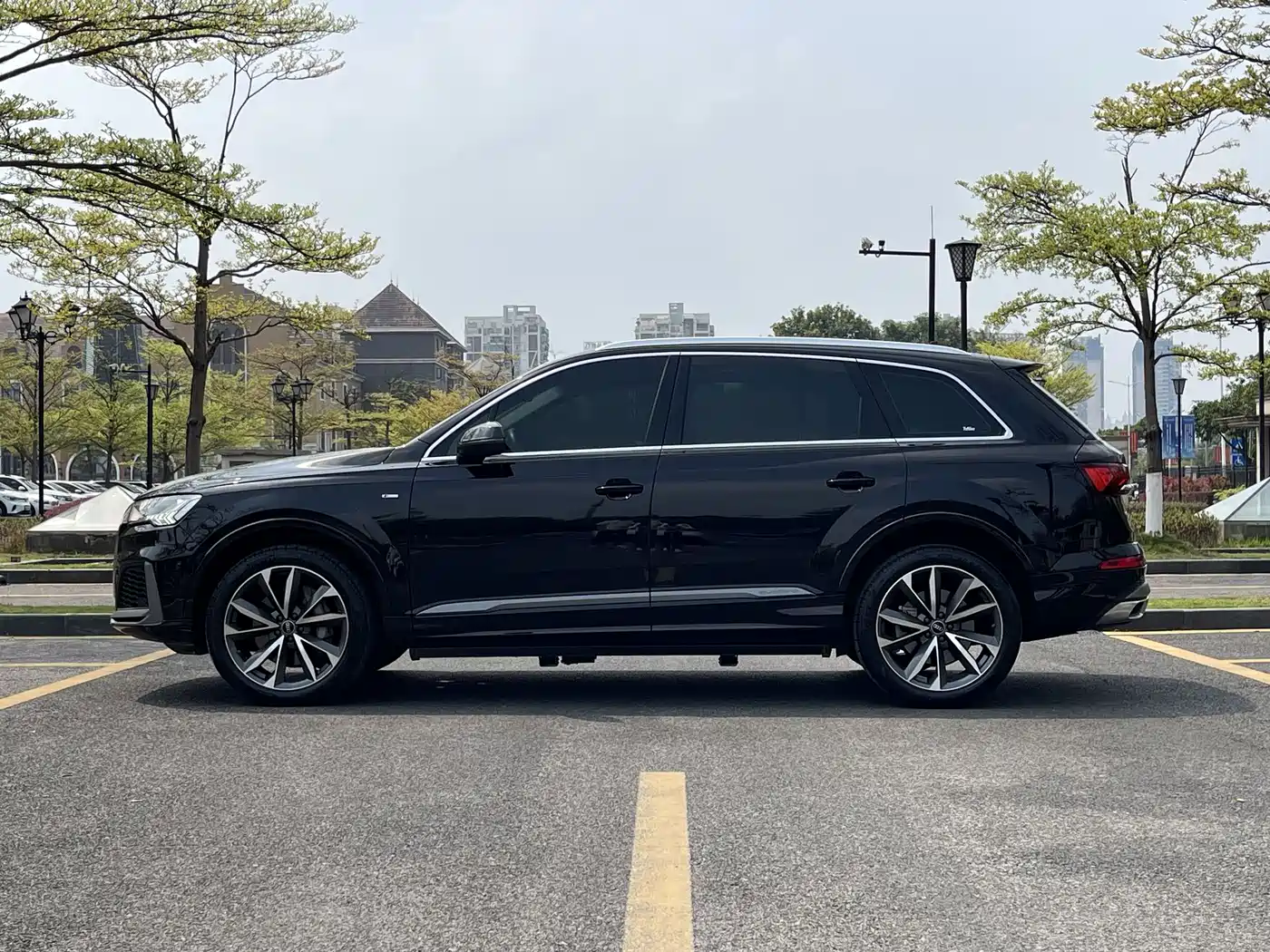 Audi Q7 2021 55 TFSI quattro S line Sport фото 16