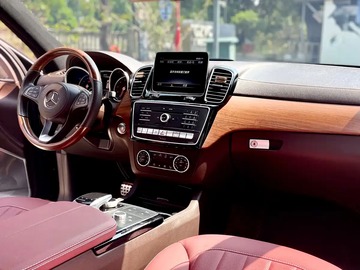 Mercedes-Benz GLS 2018 Facelift GLS 320 4MATIC фото 32