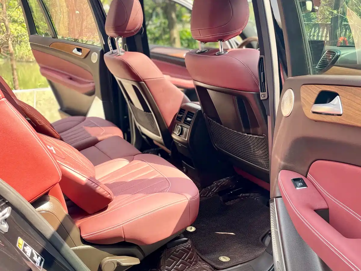 Mercedes-Benz GLS 2018 Facelift GLS 320 4MATIC фото 36