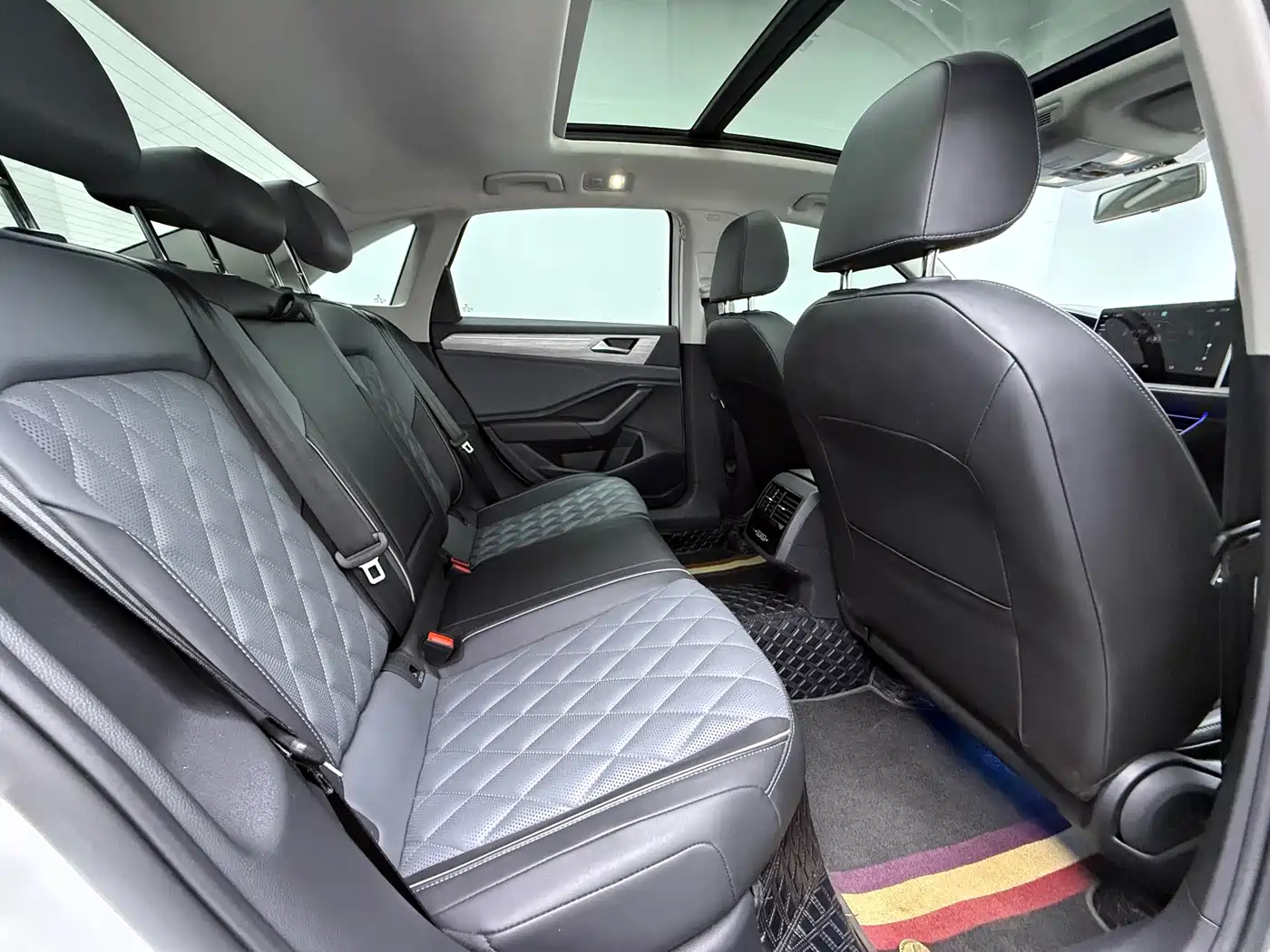 Volkswagen Sagitar, миниатюра 12