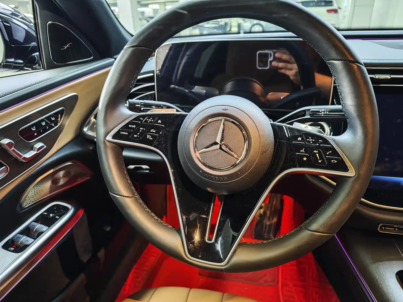 Mercedes-Benz E-Class 2024 Model E 300 L Luxury фото 11