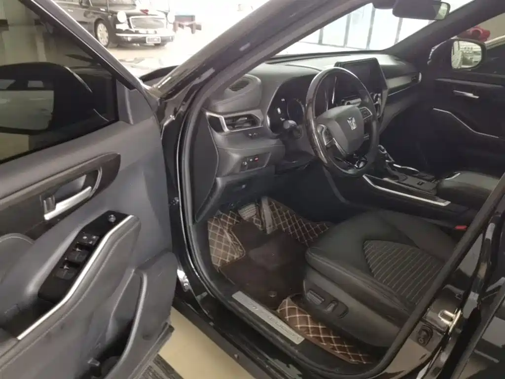 Toyota Crown Kluger 2021 2.5L HEV 4WD Luxury фото 16