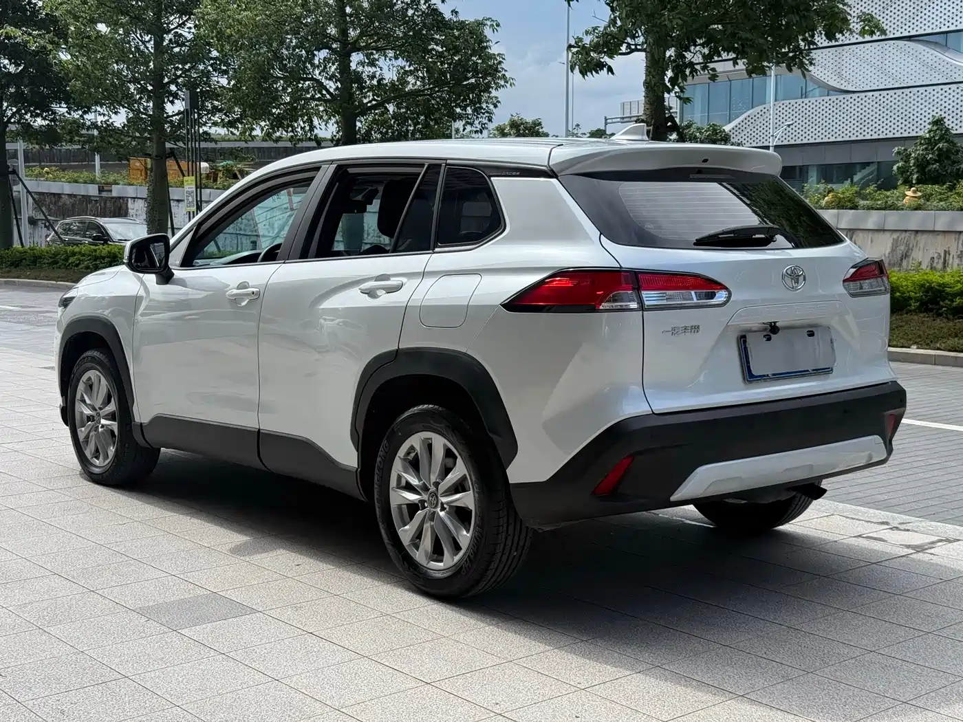 Toyota Corolla Cross 2023 2.0L Pioneer Edition фото 5