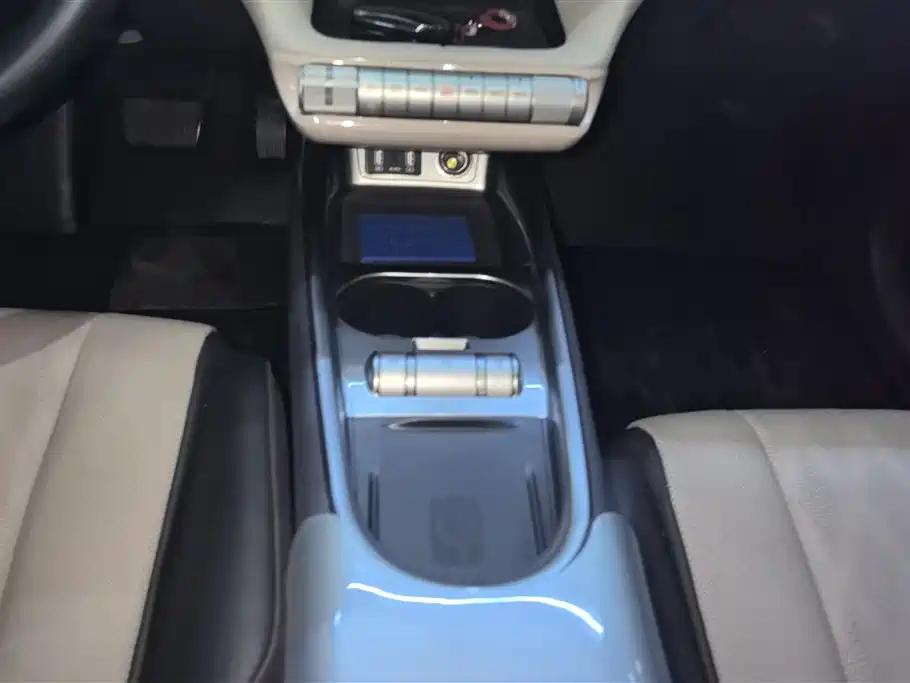 BYD Dolphin 2023 420km Fashion Edition фото 16