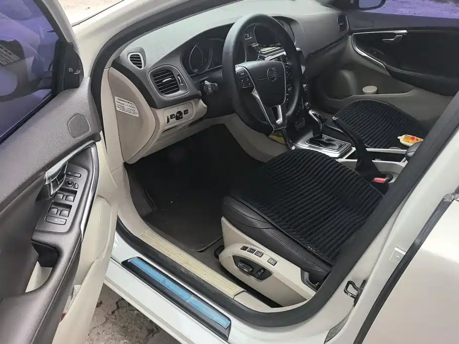 Volvo V40 2013 2013 2.0T Elegance Edition
