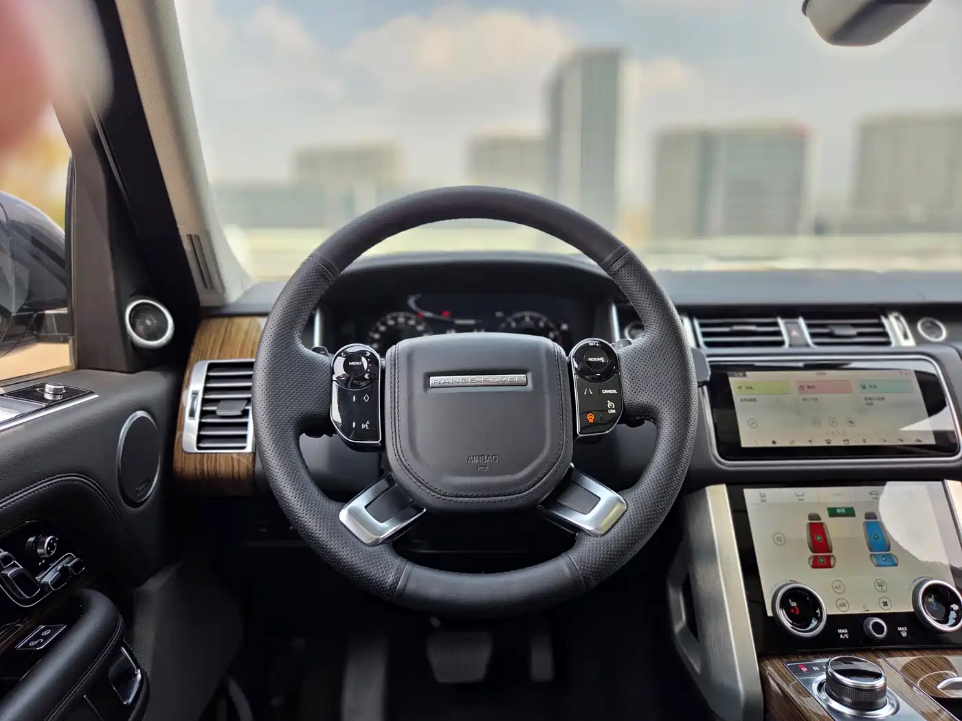Land Rover Range Rover 2019 3.0 SC V6 Heritage Extended Edition фото 10