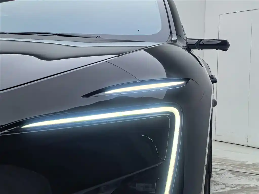 Avatr 12 2025 Master Pure Electric AWD фото 17