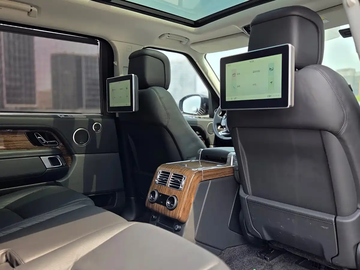 Land Rover Range Rover 2019 3.0 SC V6 Heritage Extended Edition фото 20