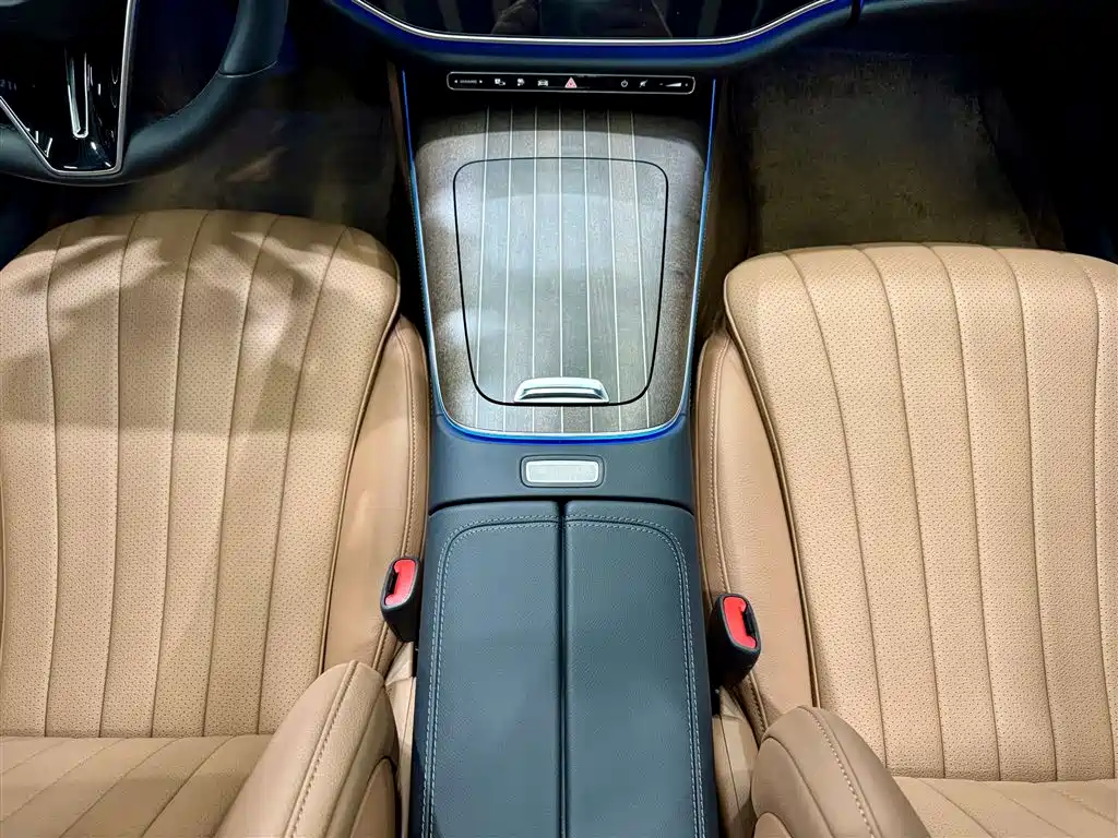 Mercedes-Benz E-Class New Energy 2024 E 350 e L Plug-in Hybrid Sedan фото 28