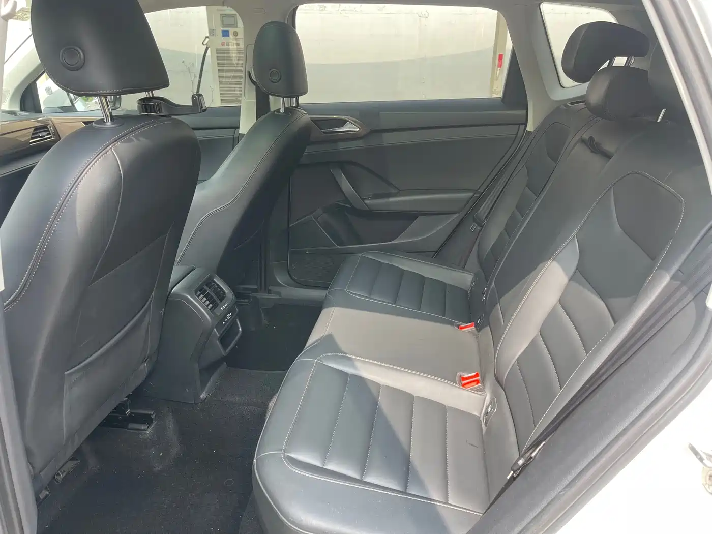 Volkswagen Tharu 2021 Model 280TSI 2WD Comfort Edition фото 6