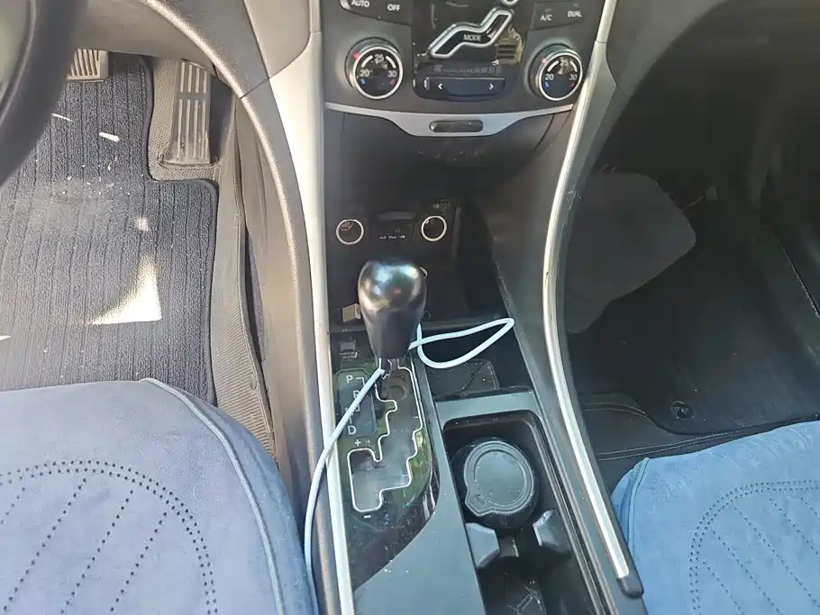 Hyundai Sonata 2012 2011 2.0L Auto Leading Edition