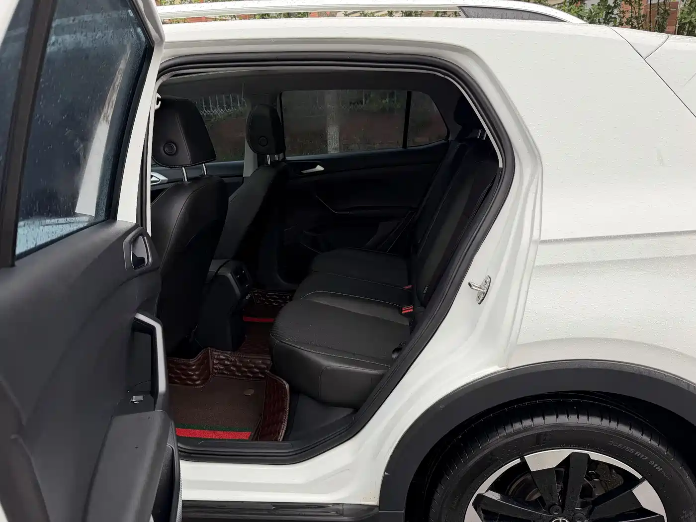 Volkswagen Tanying 2021 1.5L Automatic 30th Anniversary Edition фото 11