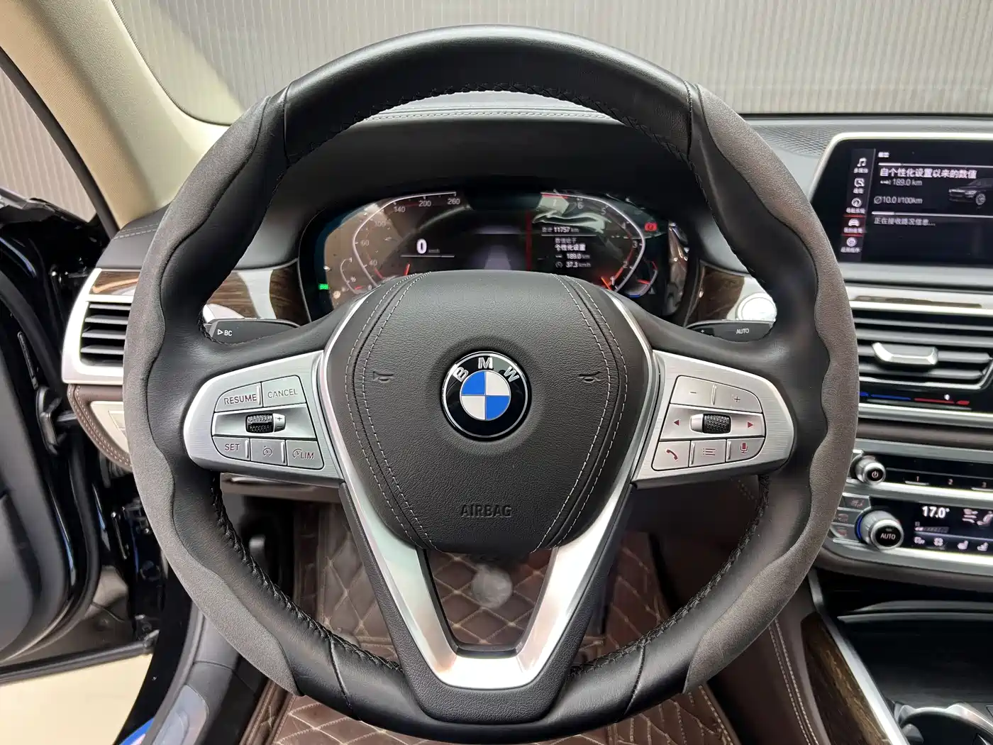 BMW 7 Series 2019 740Li Premium Luxury Package фото 9
