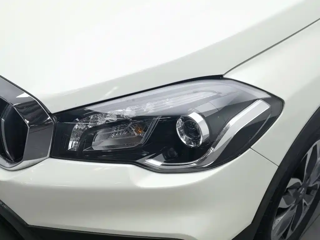 Suzuki Xiaotu 2018 2017 1.6L CVT 2WD Urban Progressive Edition