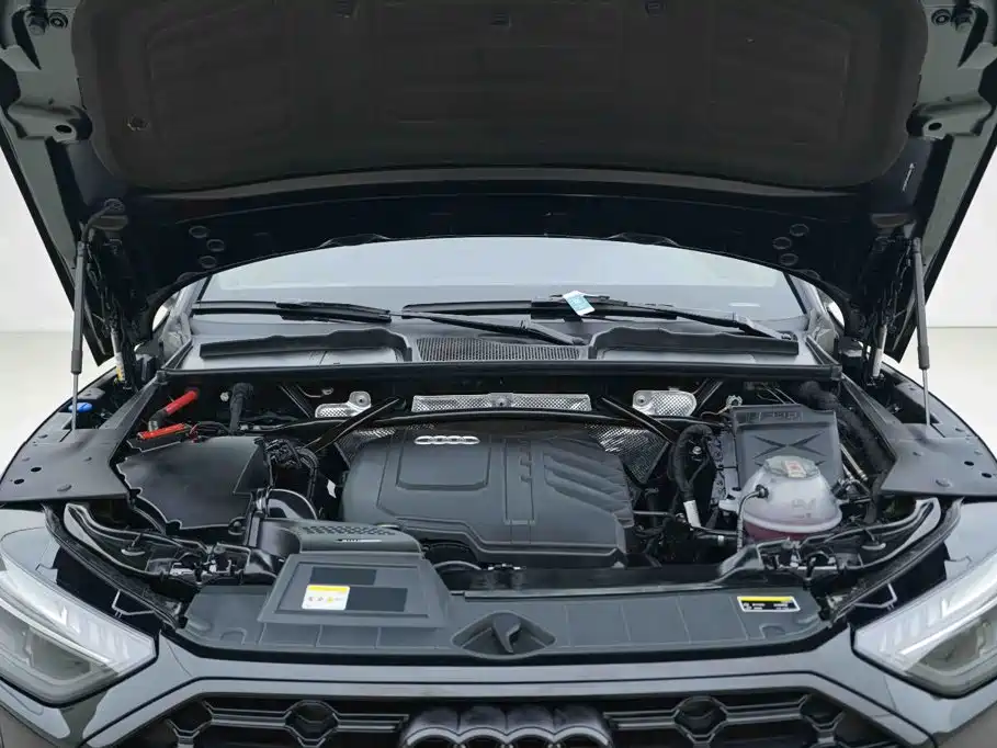 Photo 7 - Audi Q5L