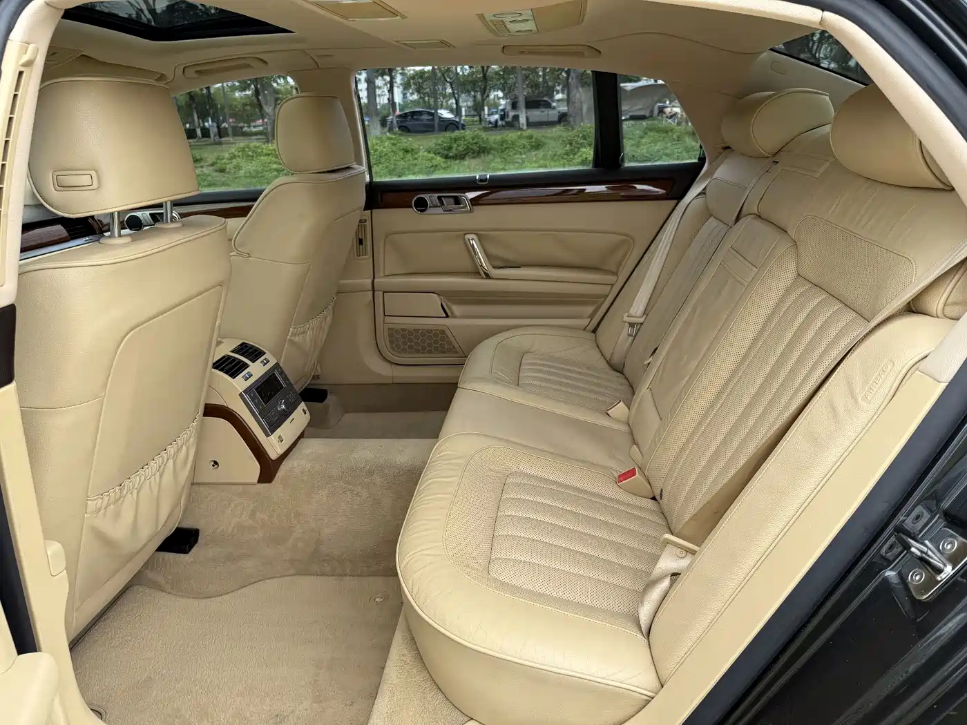 Volkswagen Phaeton 2012 3.0L Business фото 10