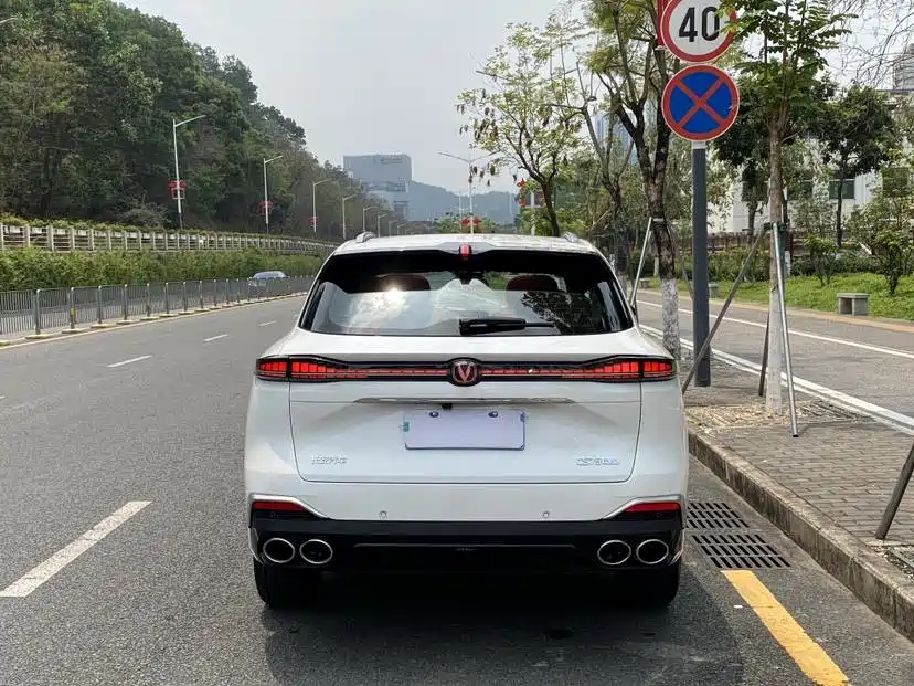 CHANG'AN CS75PLUS