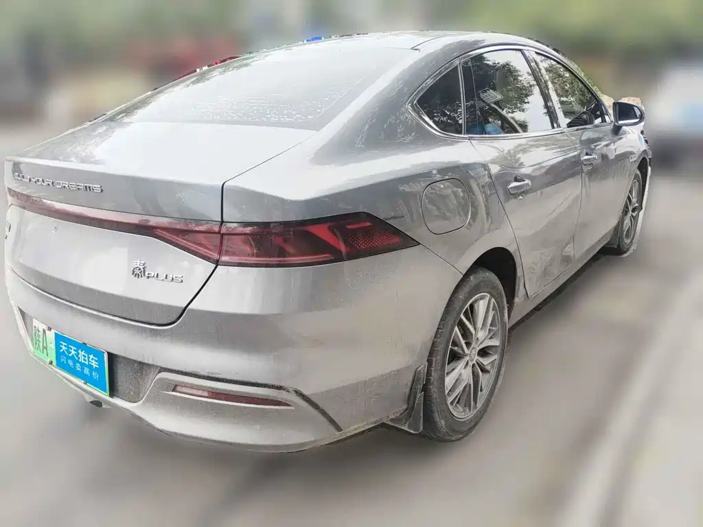 Фото 2 - BYD Qin PLUS