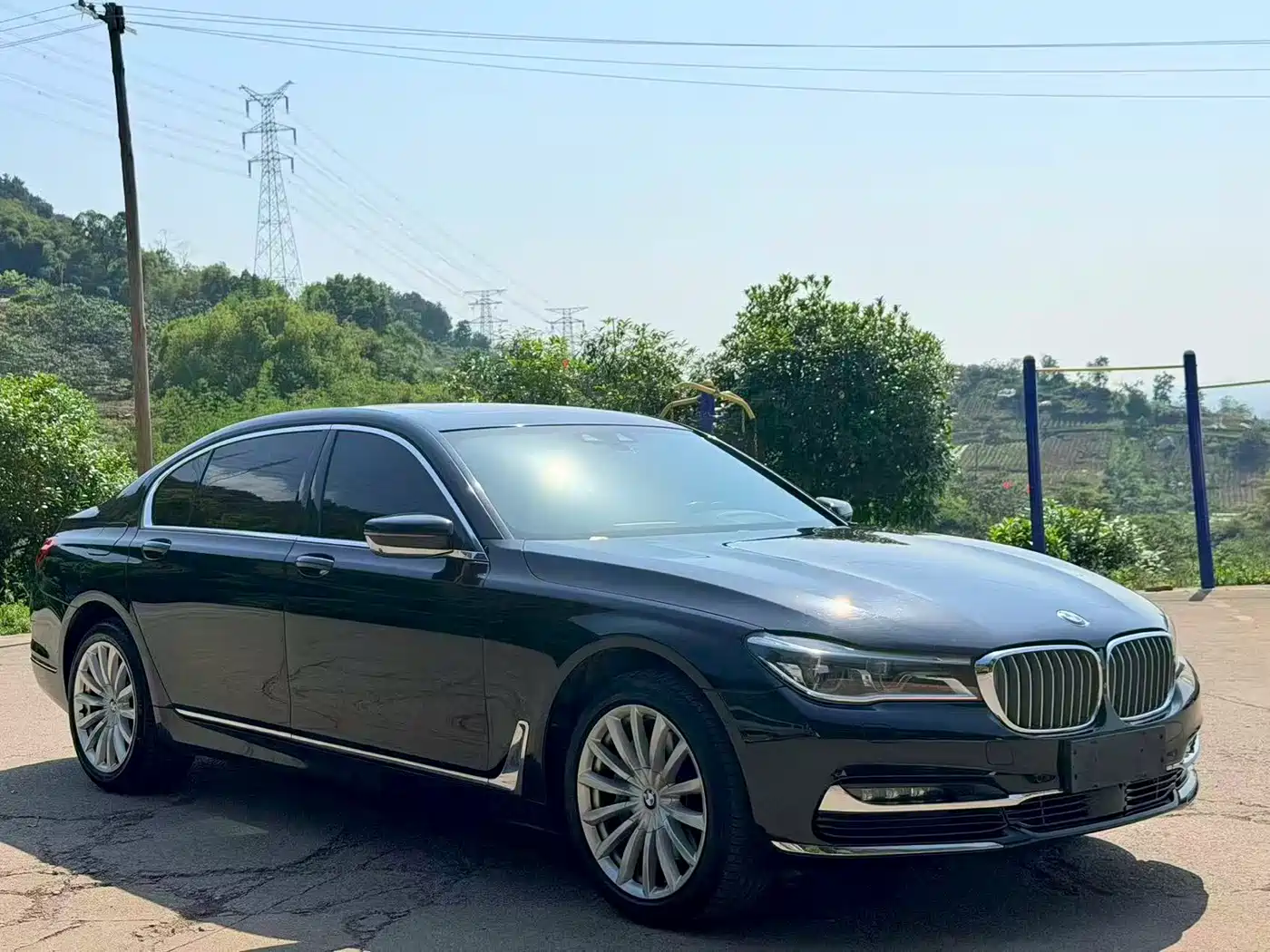 BMW 7 Series 2017 740Li xDrive Luxury Edition фото 6