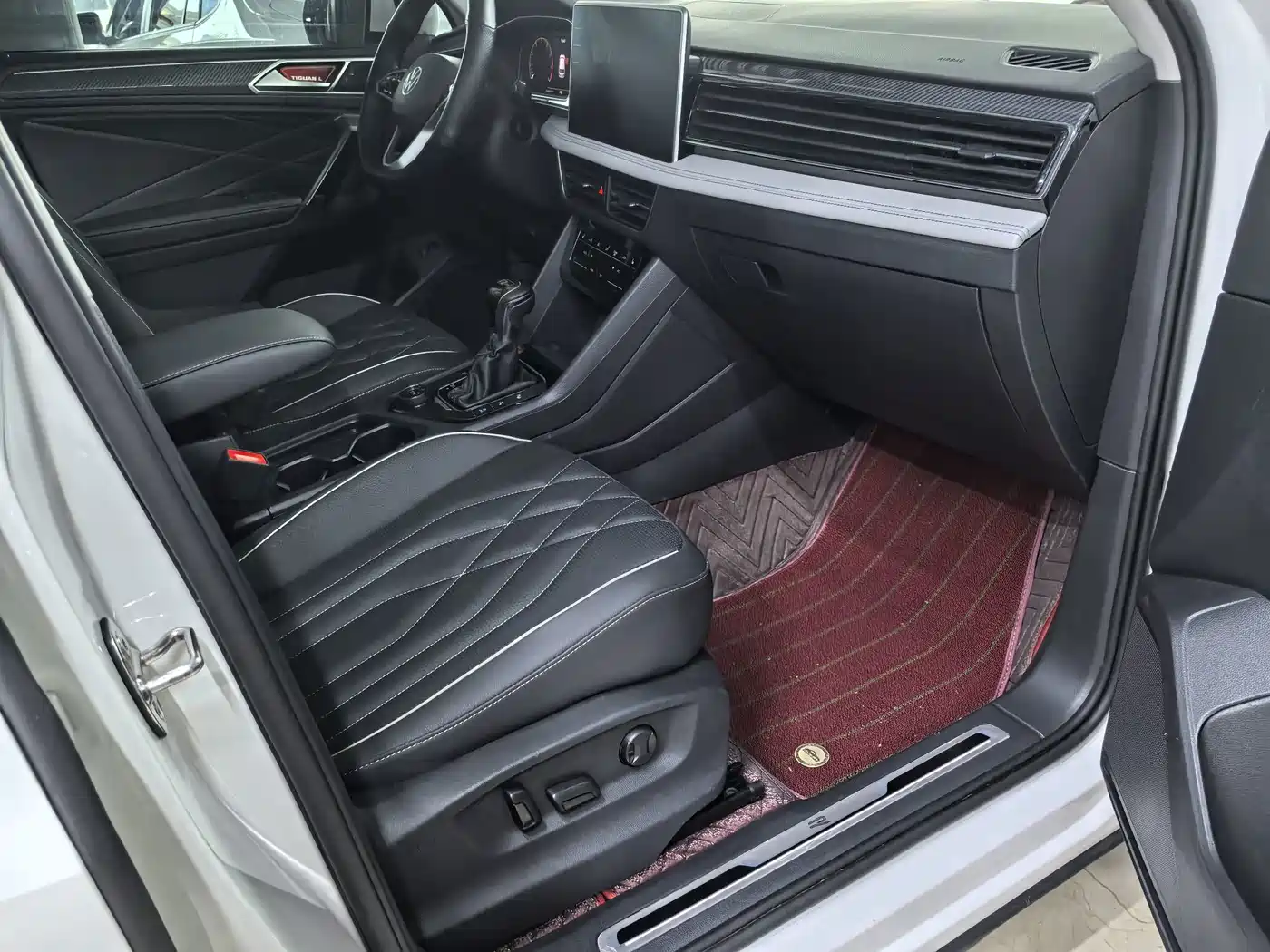 Фото 10 - Volkswagen Tiguan L