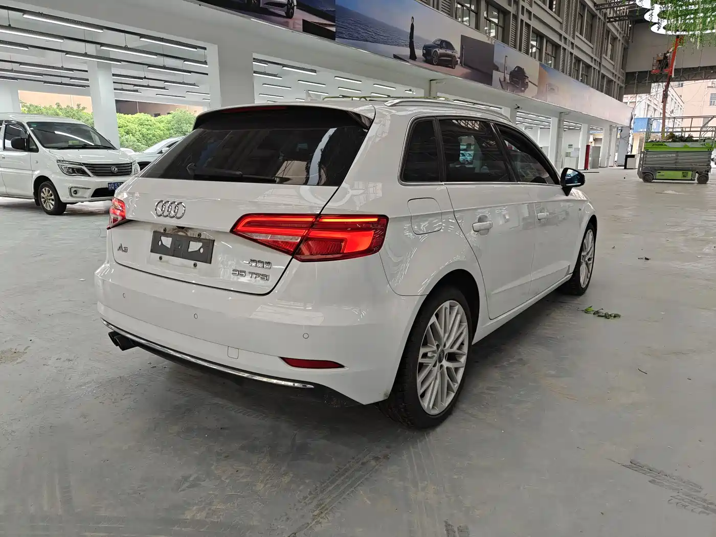 Audi A3 2018 30th Anniversary Sportback 35 TFSI Style фото 5