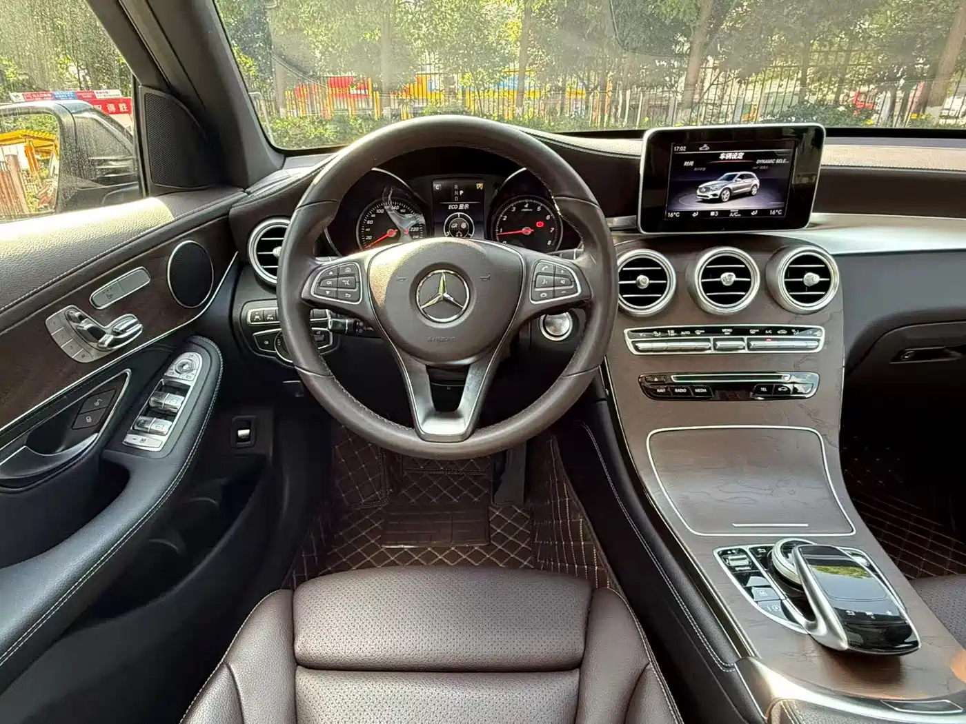 Mercedes-Benz GLC 2018 GLC 300 4MATIC Dynamic фото 24
