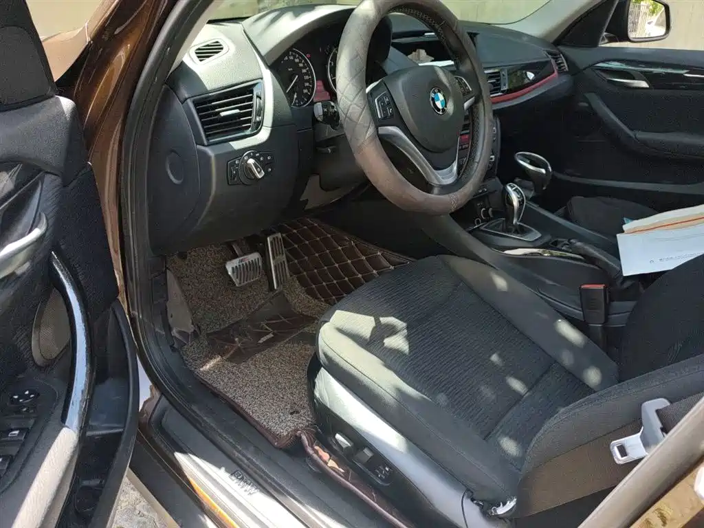 BMW X1 2015 Model sDrive18i Fashion Advanced Edition фото 14