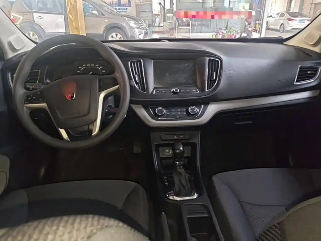 Фото 10 - Roewe 360
