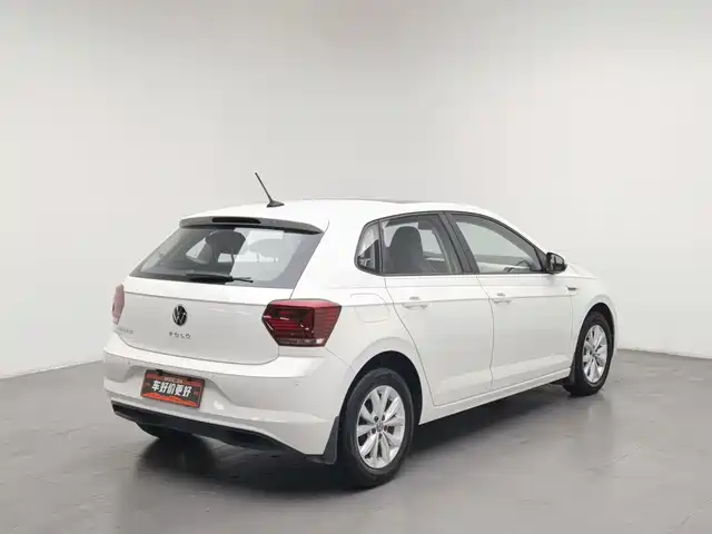 Volkswagen Polo 2021 Plus 1.5L Automatic Colorful Tech Edition — фото 2