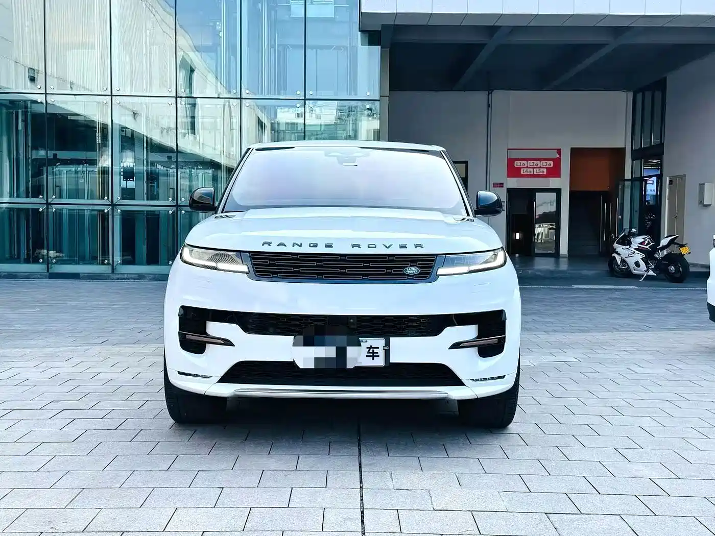 Land Rover Range Rover Sport 2025 2025 400PS Dynamic SE