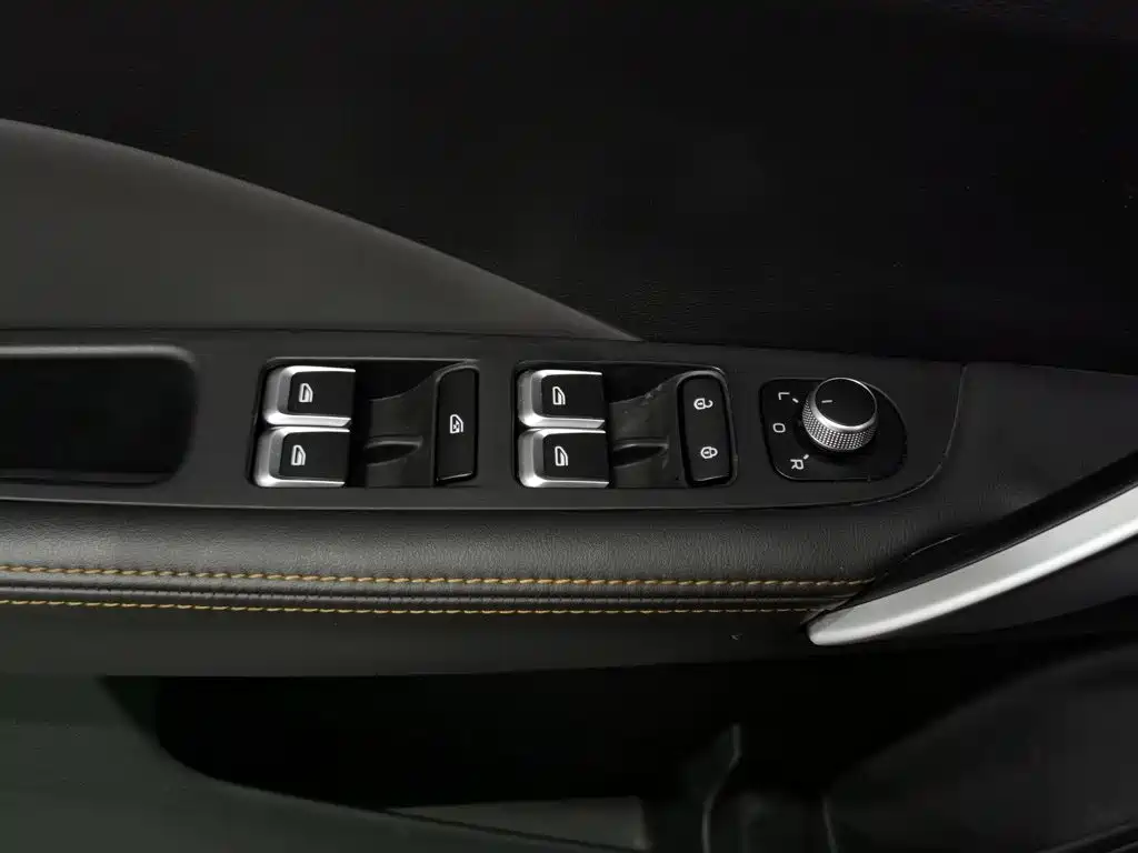Photo 9 - Geely Coolray