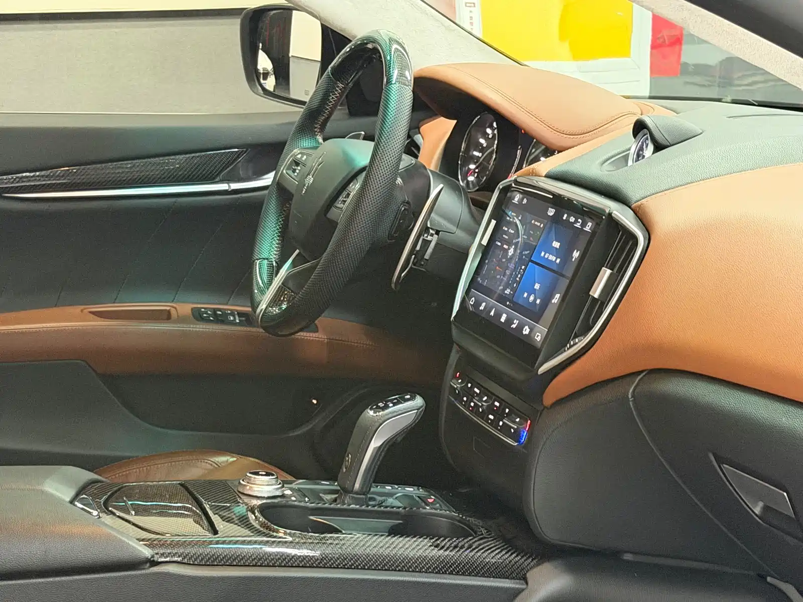 صورة 13 - Maserati Ghibli